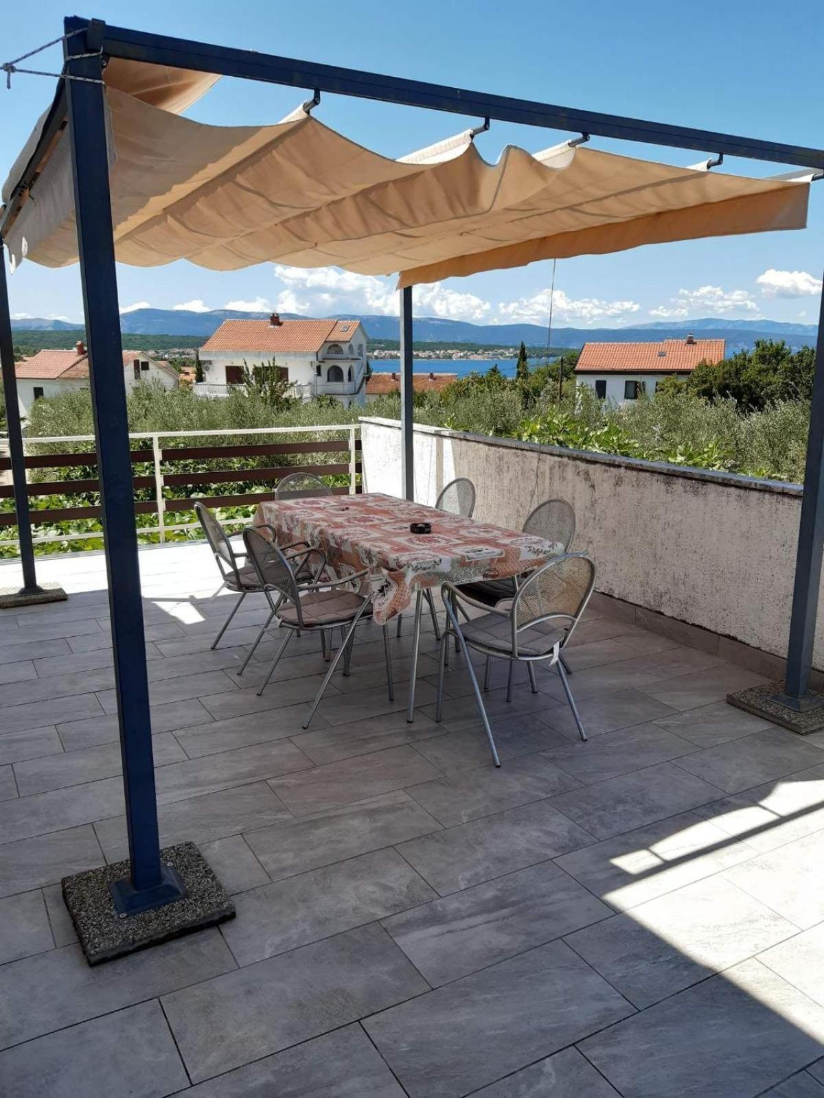 Apartments Mare Malinska Exterior photo