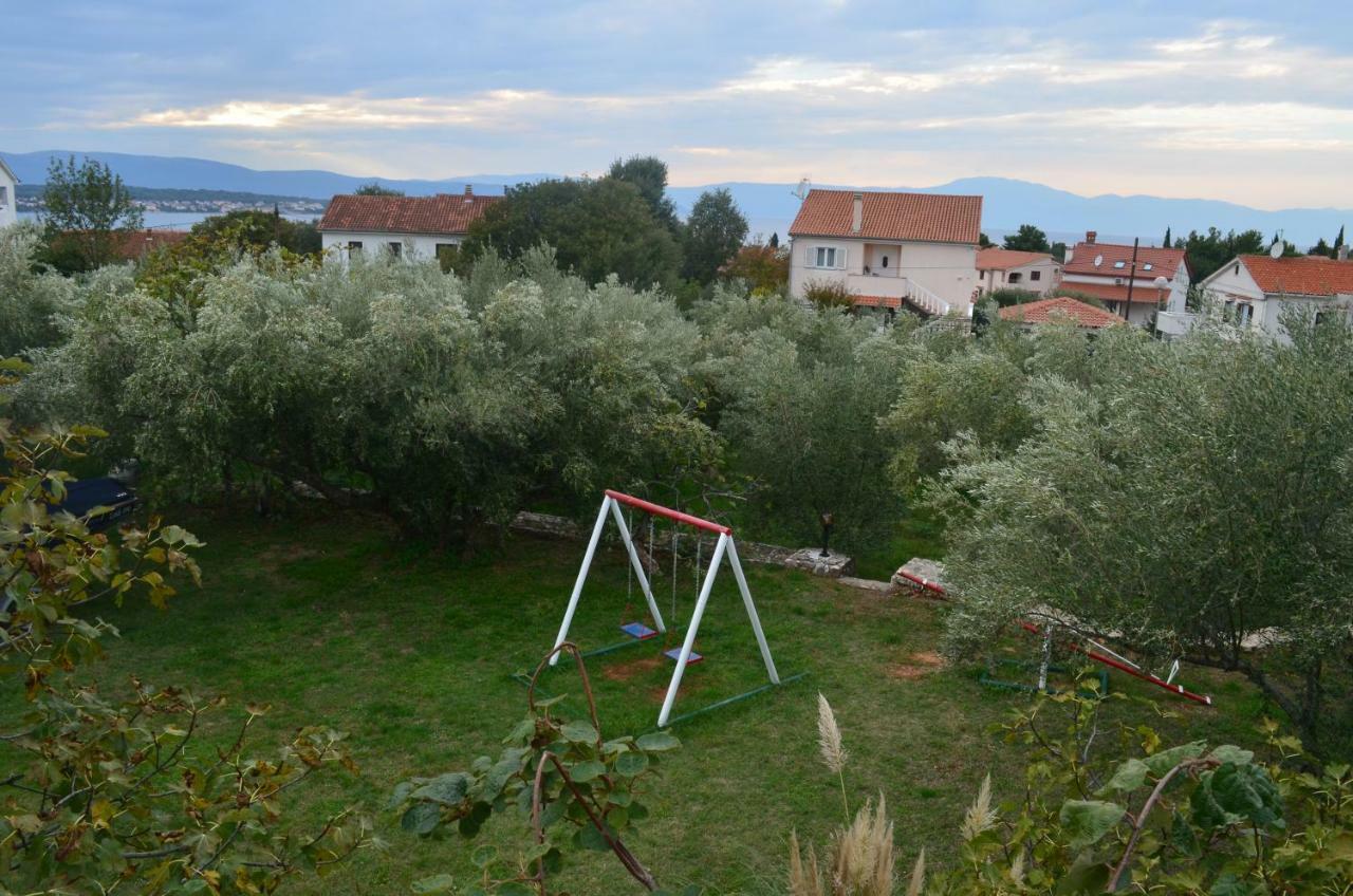 Apartments Mare Malinska Exterior photo