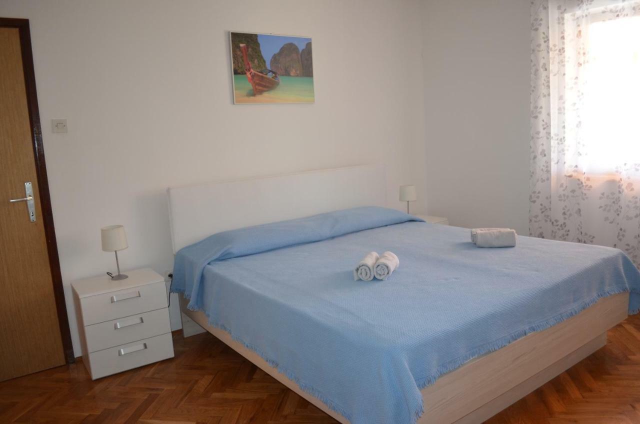 Apartments Mare Malinska Exterior photo